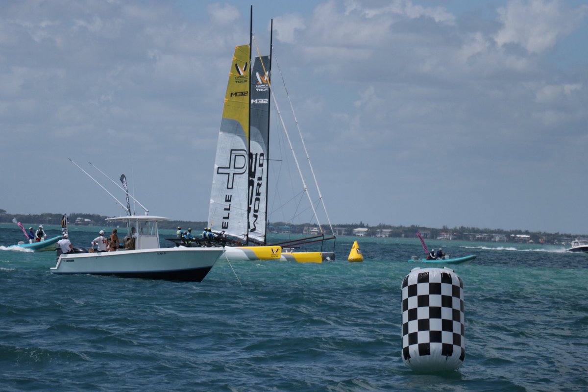 3, 2, 1, GO! <a href="/TeamKAMatch/">KAMatch</a> Vs. <a href="/13FIFTYRacing/">Team 13FIFTY</a>. Neck and neck on the start! #wmrt