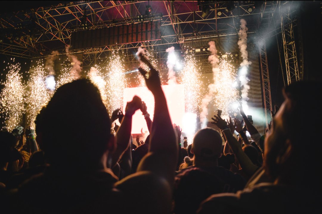 _GlitchLab's tweet image. Which lineup are you most excited to see this festival season? 👐 #Tomorrowland #FestivalSeason