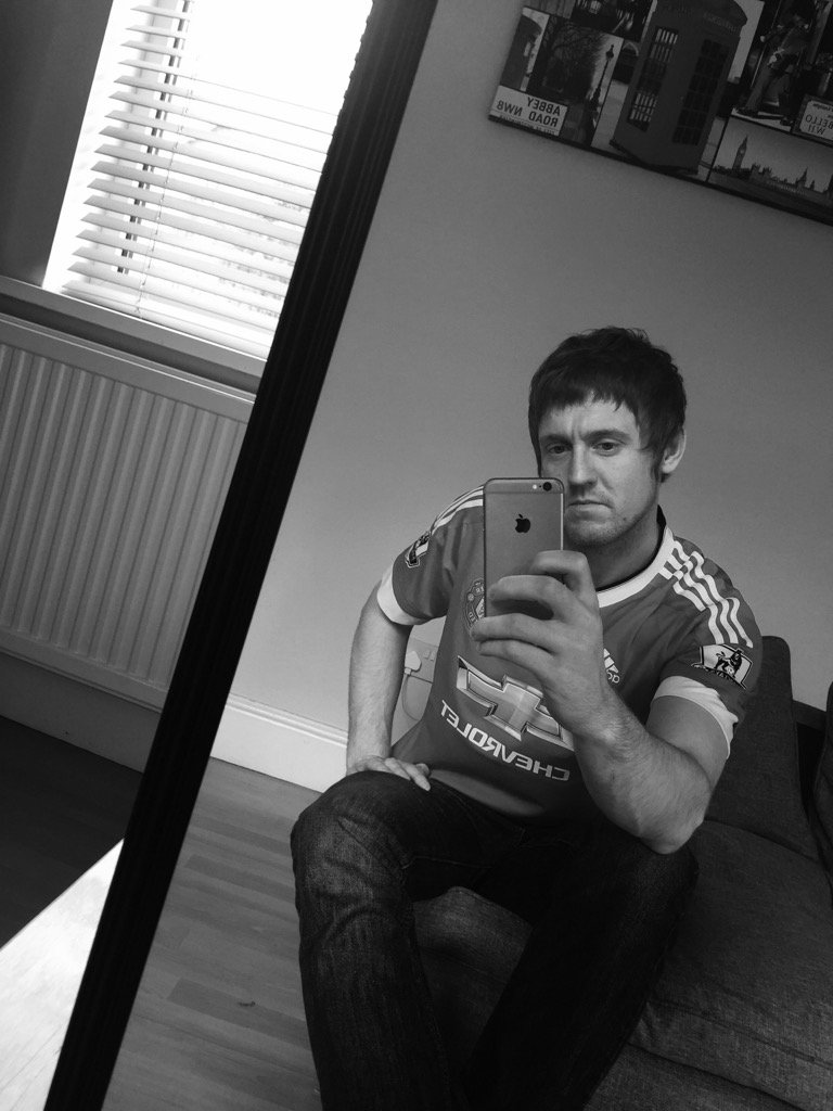 Vards86's tweet photo. One Love, Man Utd. https://t.co/jV15BY3gWv