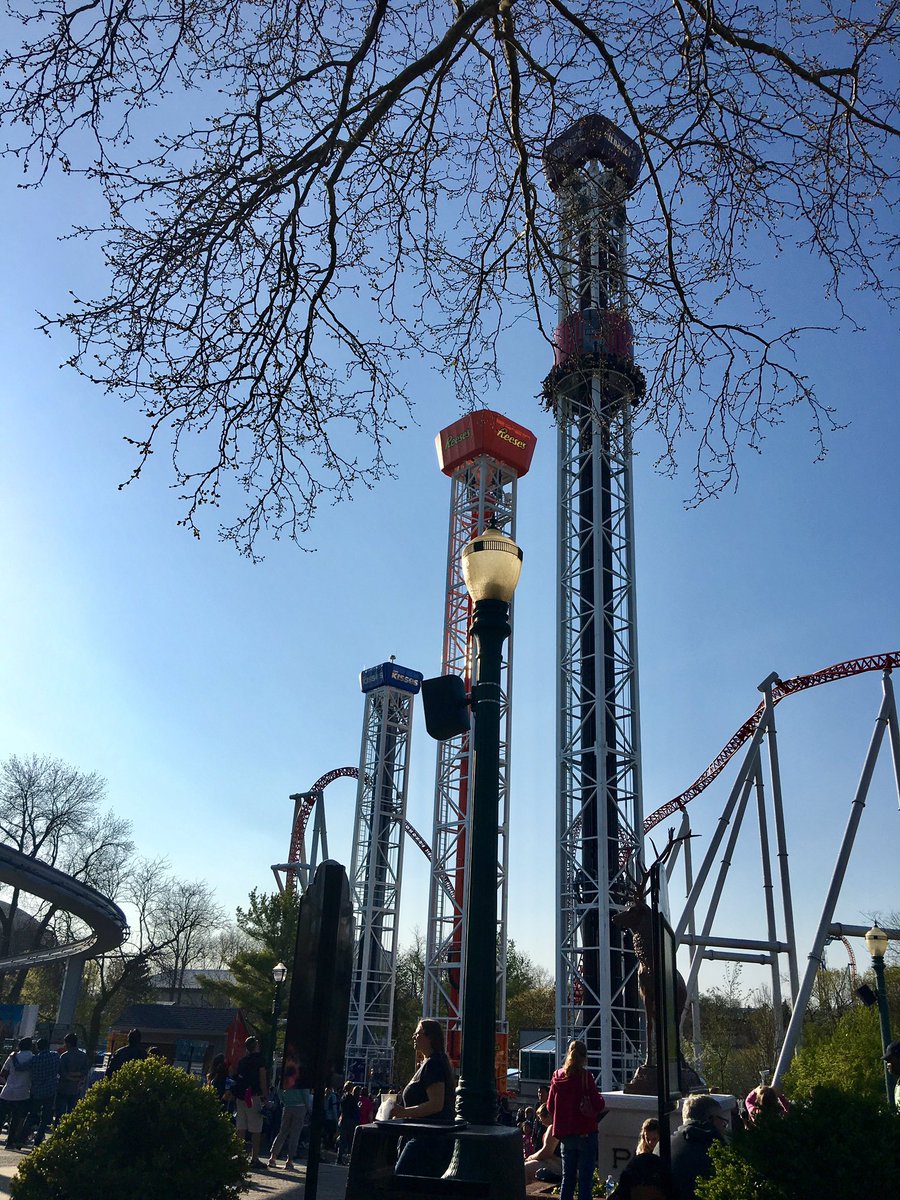 AliLanyonABC27's tweet photo. It's a beautiful night at @Hersheypark! #TripleTower #warmspringnight https://t.co/ACc3CF8vqZ