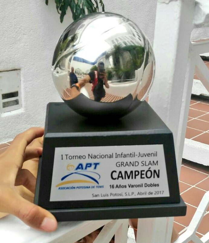 grajuamx's tweet photo. Felicidades @bigrodro2 por este importante logro sigue adelante!!! https://t.co/SxyU8RBOTI