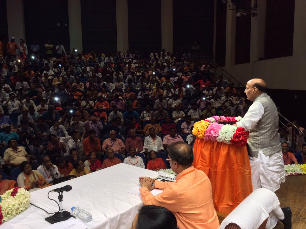 rajnathsingh's tweet image. Had a wonderful meeting with party karyakartas in Kolkata today.
