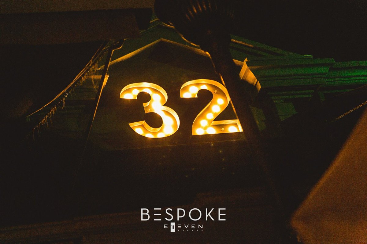 Beeeeespoke Fridays at 32!
#EAT 🔻 #DRINK 🔻 #DANCE