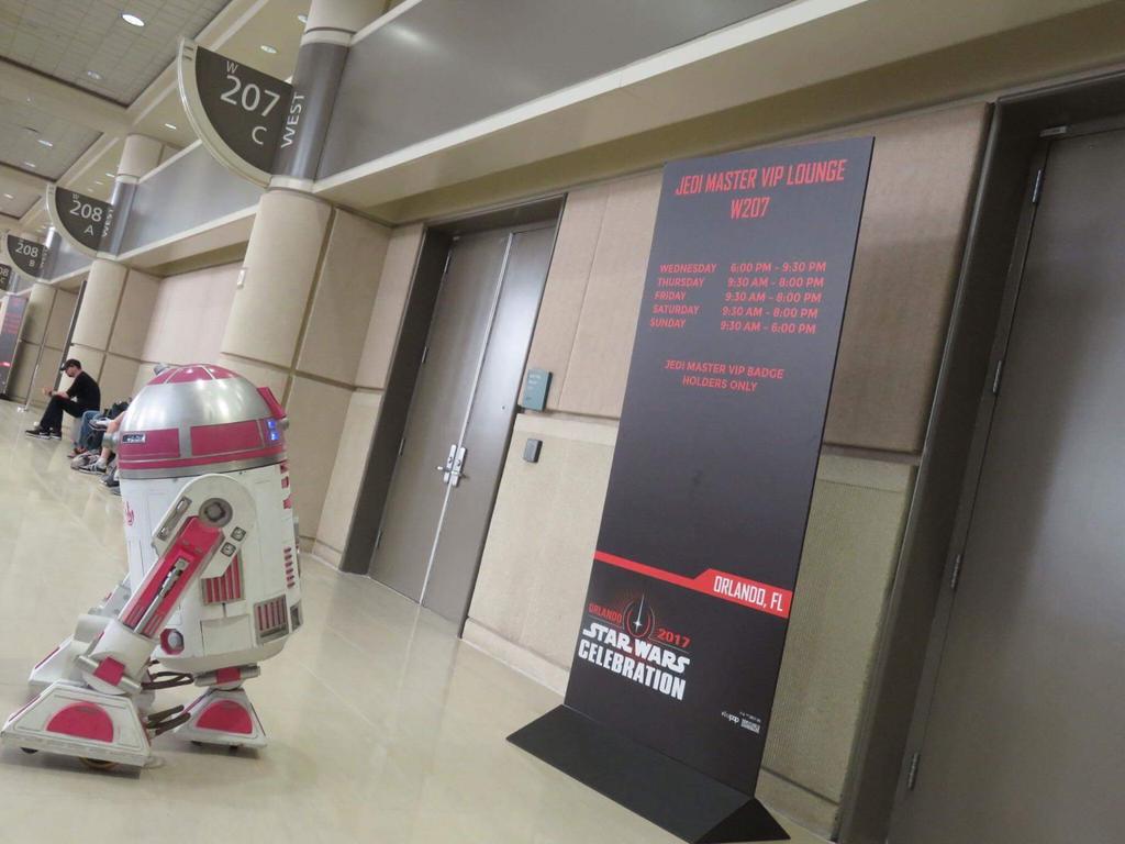 ArtooKatee's tweet photo. Checking out the schedule
@501stLegion #StarWarsCelebration
#R2KT https://t.co/DbnMAyc921