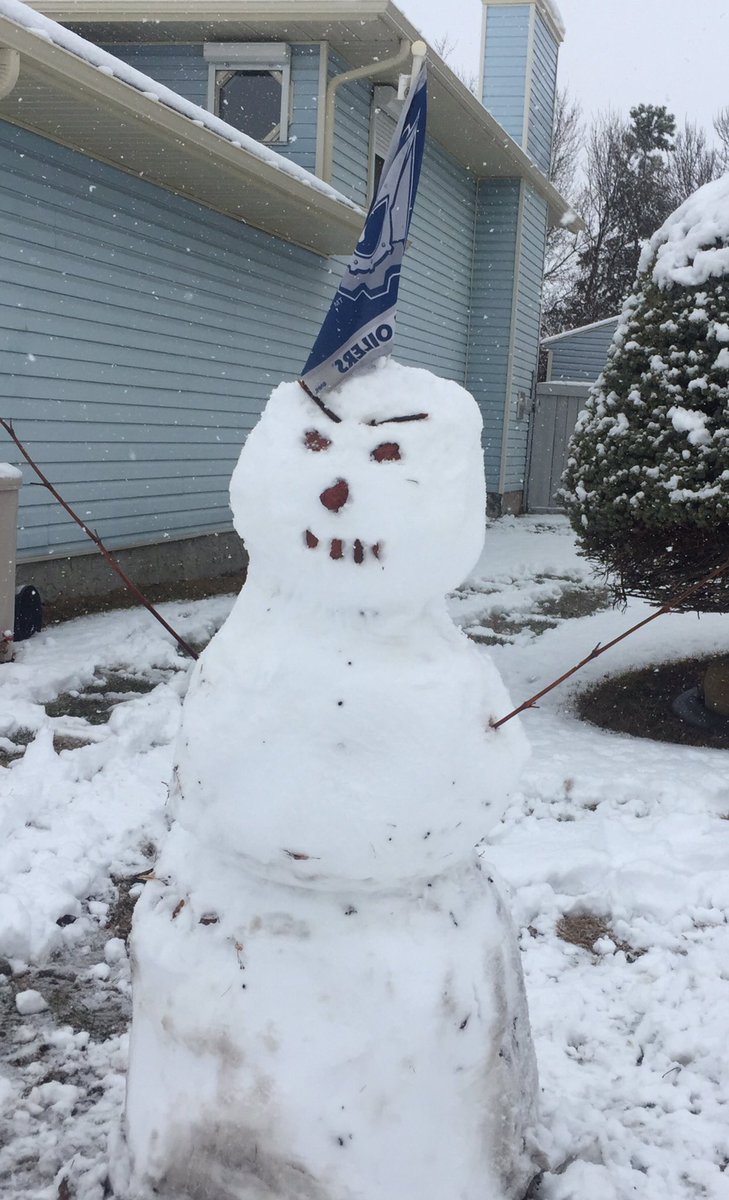 2012GSA's tweet image. Like my snowman(enuff already)time to get serious boys#letsgooilers#yeg