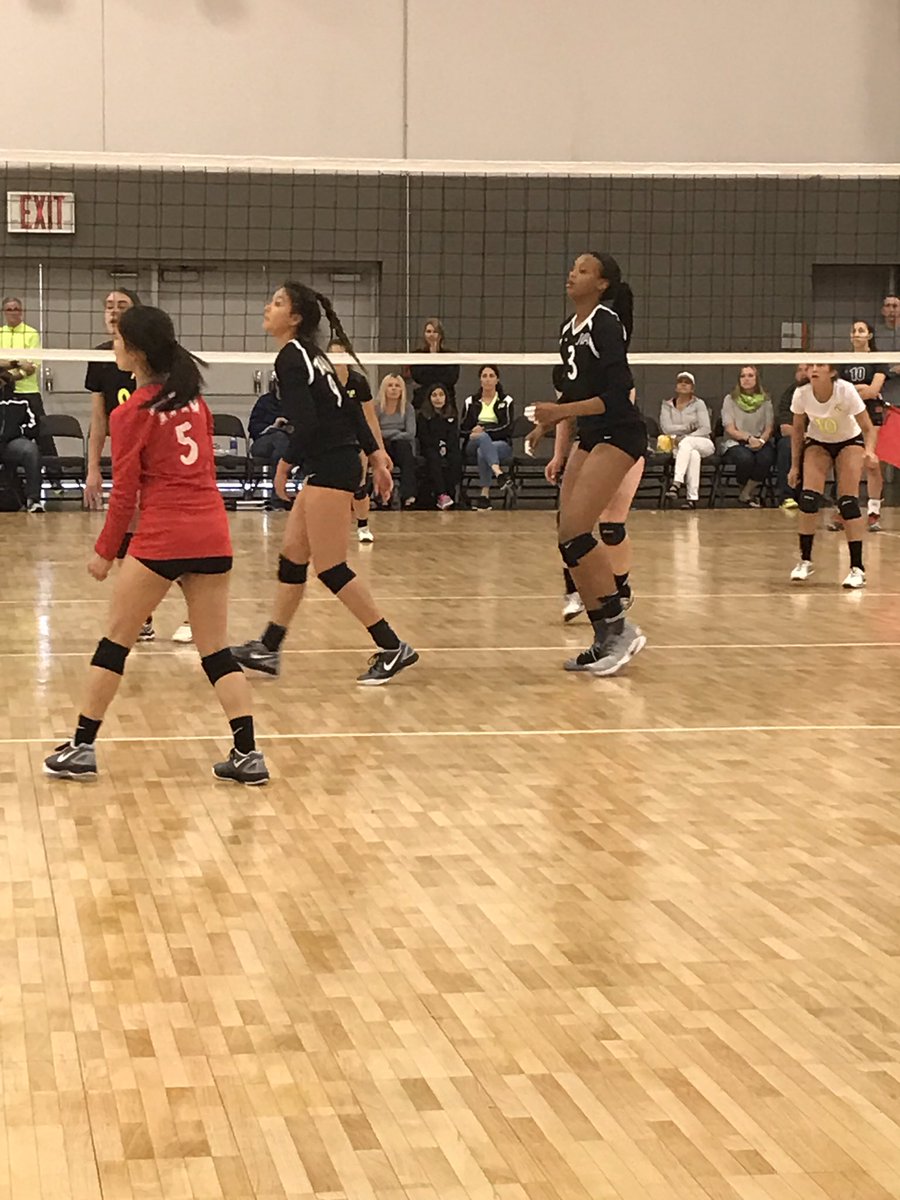 _bossydossey's tweet photo. What a fun morning cheering on Renner volleyball players! https://t.co/cFXdBLaUjb