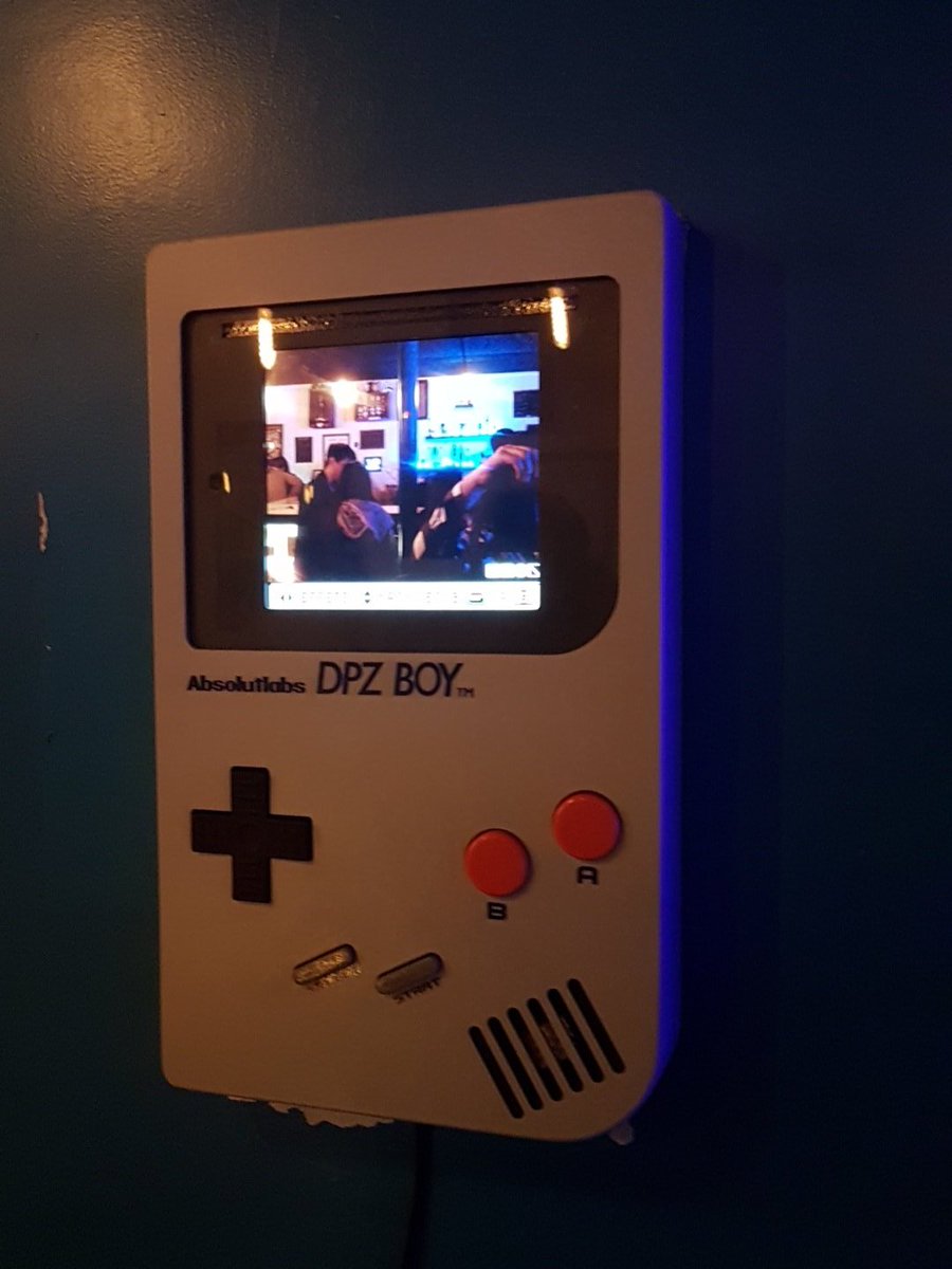 ShoamEsport's tweet photo. Le #DeuxPointZero est le bar Geek en vogue https://t.co/CkK4f8tadh