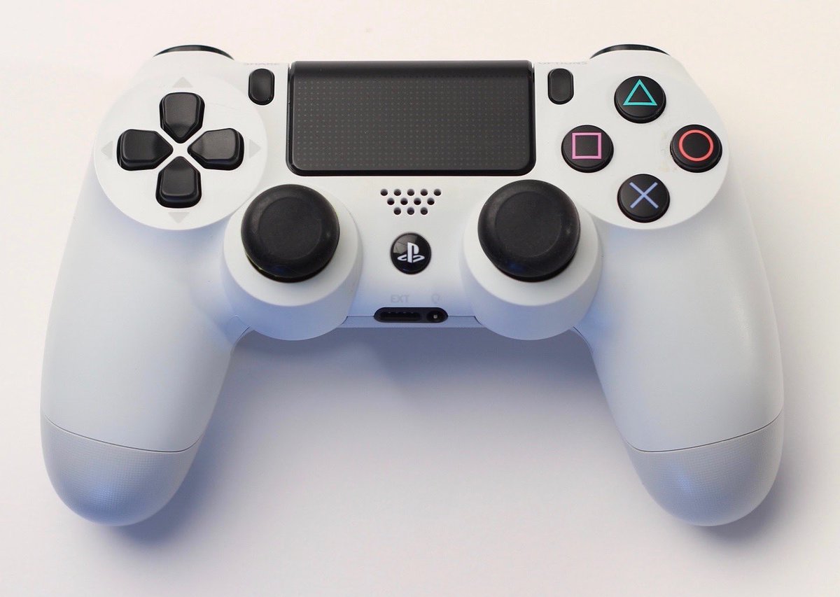 CoolKapz's tweet photo. "Your focus determines your reality". Protect your analog sticks! Go to https://t.co/4rK2JVB0so order now!! #TheLastJedi #StarWars @CoolKapz https://t.co/nUY9K9SvTW