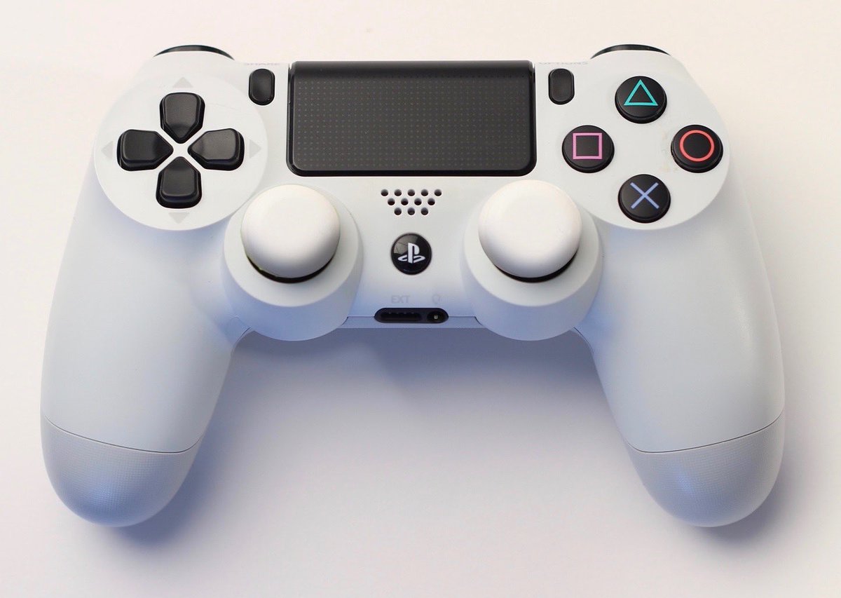 CoolKapz's tweet photo. "Your focus determines your reality". Protect your analog sticks! Go to https://t.co/4rK2JVB0so order now!! #TheLastJedi #StarWars @CoolKapz https://t.co/nUY9K9SvTW