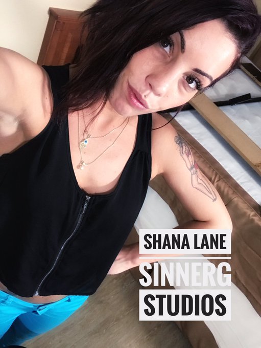 Do you like chocolate cause I like to play with it 😬😌🔞 @SinnerGStudios @lane_official https://t.co/f