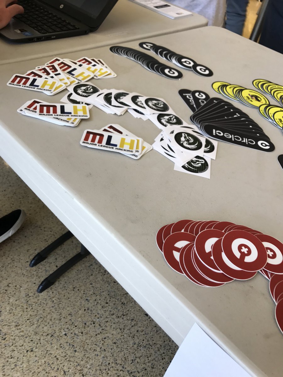 MLHacks's tweet photo. #BroncoHack is starting soon! Come and check in! https://t.co/TKxkpzlnjb