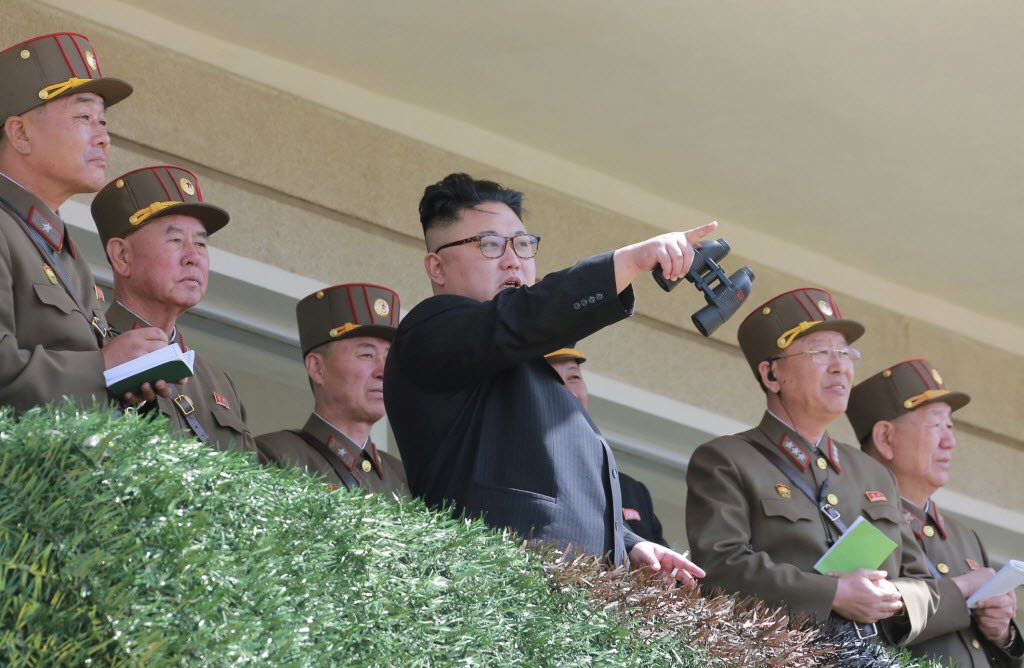 folha's tweet photo. China diz que 'tempestade' se aproxima de península coreana https://t.co/Gr0FWICd68 https://t.co/3WwmS7irdw