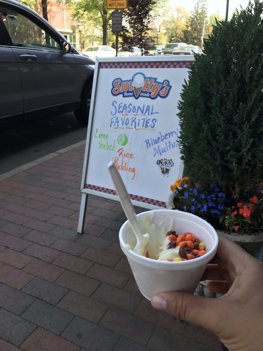 ElonAmanda's tweet photo. 80° weather means it's time for 🍦 https://t.co/5cekVNEF3s