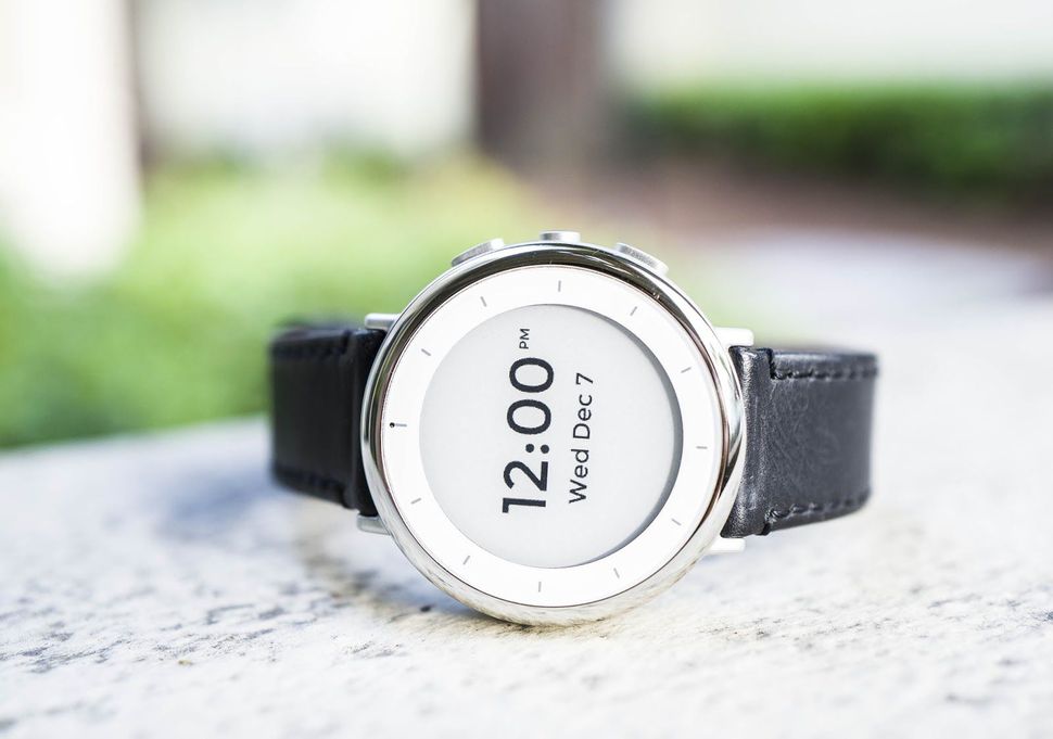 CNETNews's tweet image. #Alphabet's newest #smartwatch is a new tool for investigative medicine cnet.co/2nNiKaY
