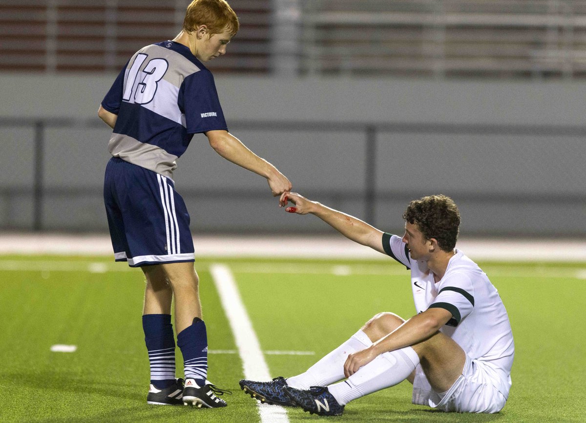 ConroeSports's tweet photo. 📷: Our top ⚽️ images from 2017. (📷: @MichaelMinasi &amp; @JFoch) https://t.co/QhPgfrg1zr @HoustonChronHS https://t.co/XkxkfQ4JkT