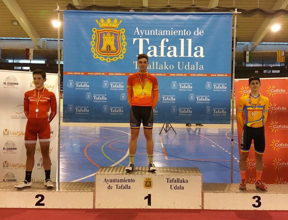 Enorme <a href="/Raulgranados99/">Raul✖️</a>!! Que acaba de proclamarse CAMPEÓN DE ESPAÑA DE PUNTUACIÓN en #CEPistaTafalla17!!