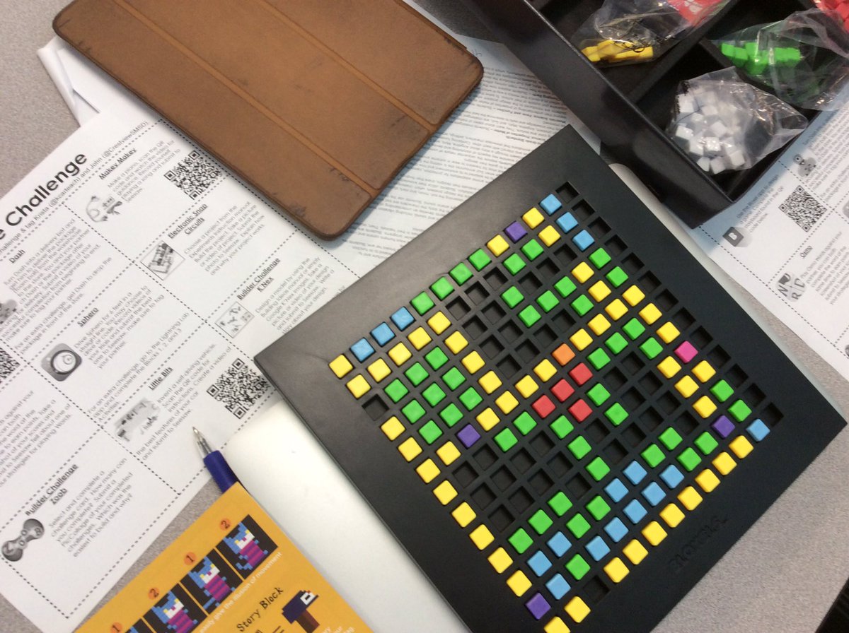Experimenting with Bloxels today in the Crestview Makerspace! <a href="/CrestviewSMSD/">John Bartel</a> <a href="/kcarteach/">Krista Carson</a>