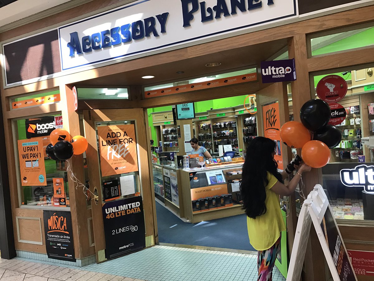 MarkusBmoreSpg's tweet photo. Get over to Accessory Planet in Marley Station Mall #LookForTheBalloons #TonsOfDeals #TonsOfGiveAways #GoBoost #BoostMobile https://t.co/SgiuCo4cYf