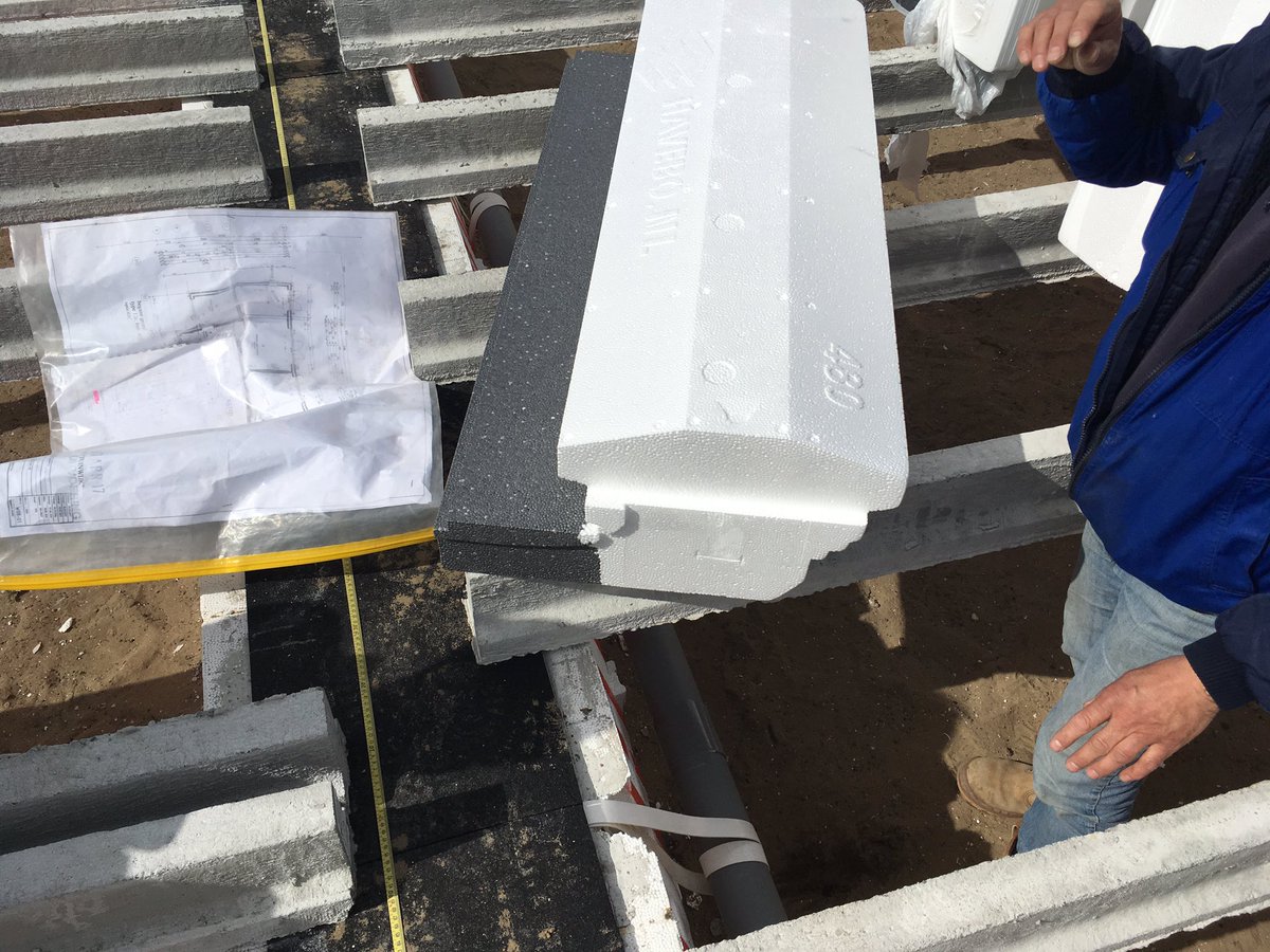 Klaar voor een nieuwe revolutie? Blijf ons volgen en wij laten u de vernieuwde combinatievloer zien! #klaarvoordetoekomst #innovatie