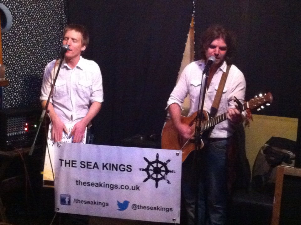 MordenArmsSE10's tweet photo. Cornish duo @TheSeaKings start their set tonight in #Greenwich #SE10 with #KateBush's Running Up The Hill https://t.co/Cv6kPnbdSE