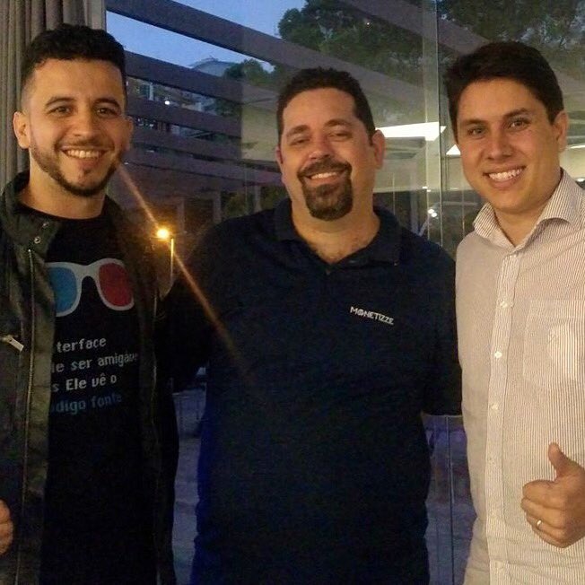 atilasiqueira's tweet photo. O networking já começou #Hangarmonetizze #voamonetizze #hangar2017 https://t.co/bOX1dJ7SM3
