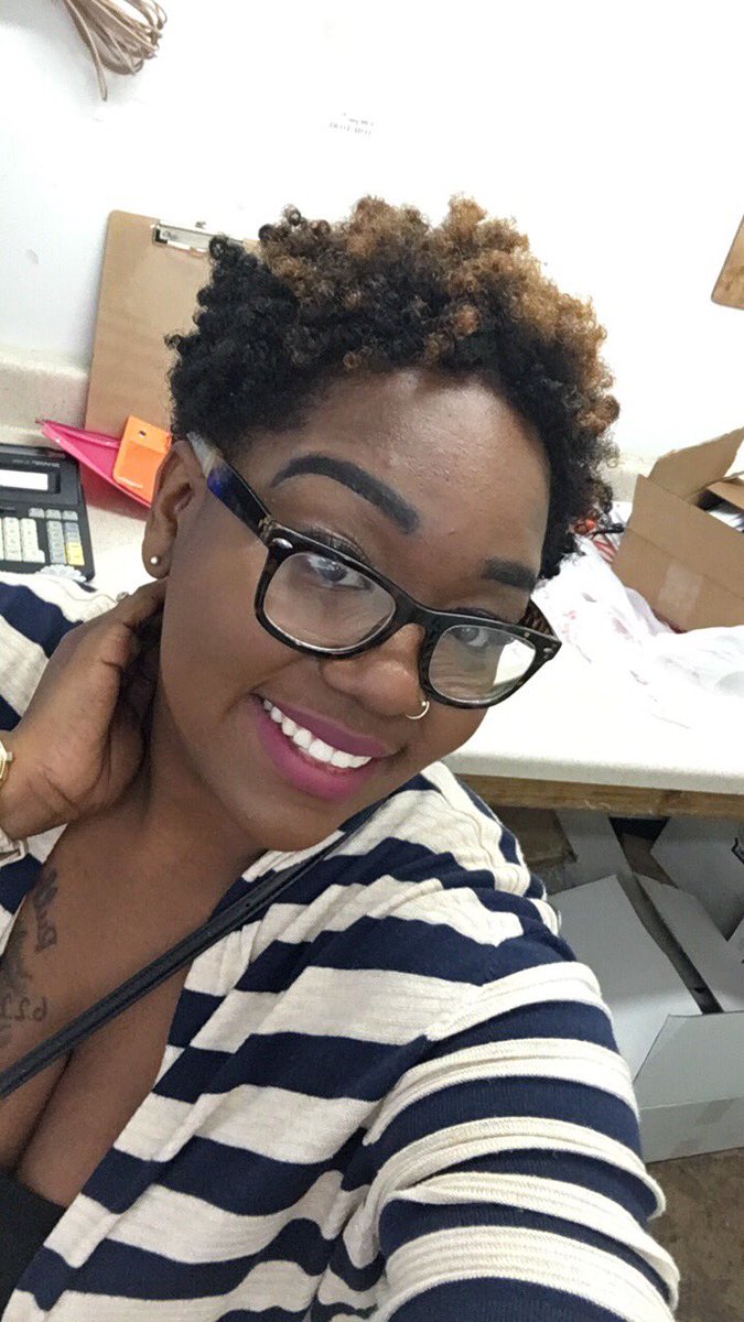 RavenWhipps's tweet photo. When your natural hair popping 💋💁🏾 https://t.co/UjNVgkA8Ns