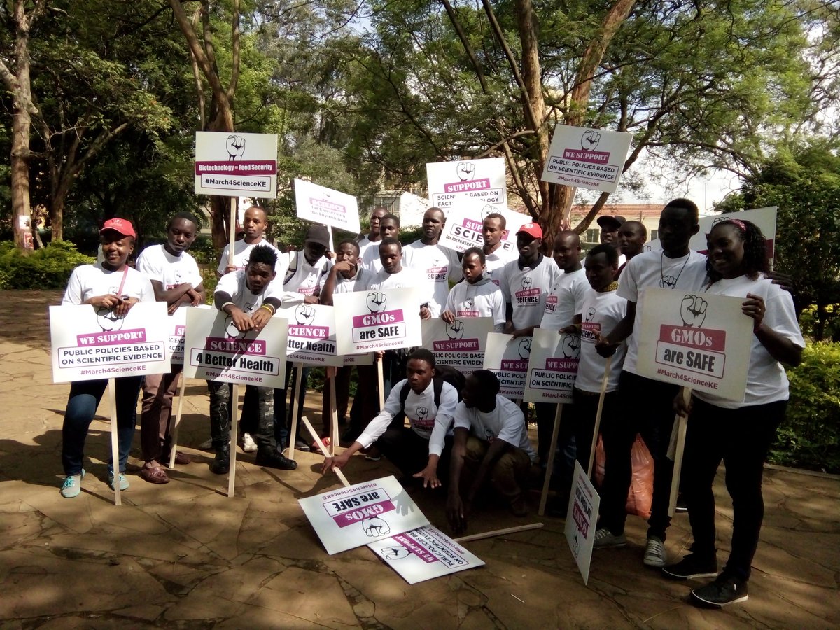 karumba_'s tweet photo. The youth standing up for science at #March4ScienceKe https://t.co/N2tTmY8xvl