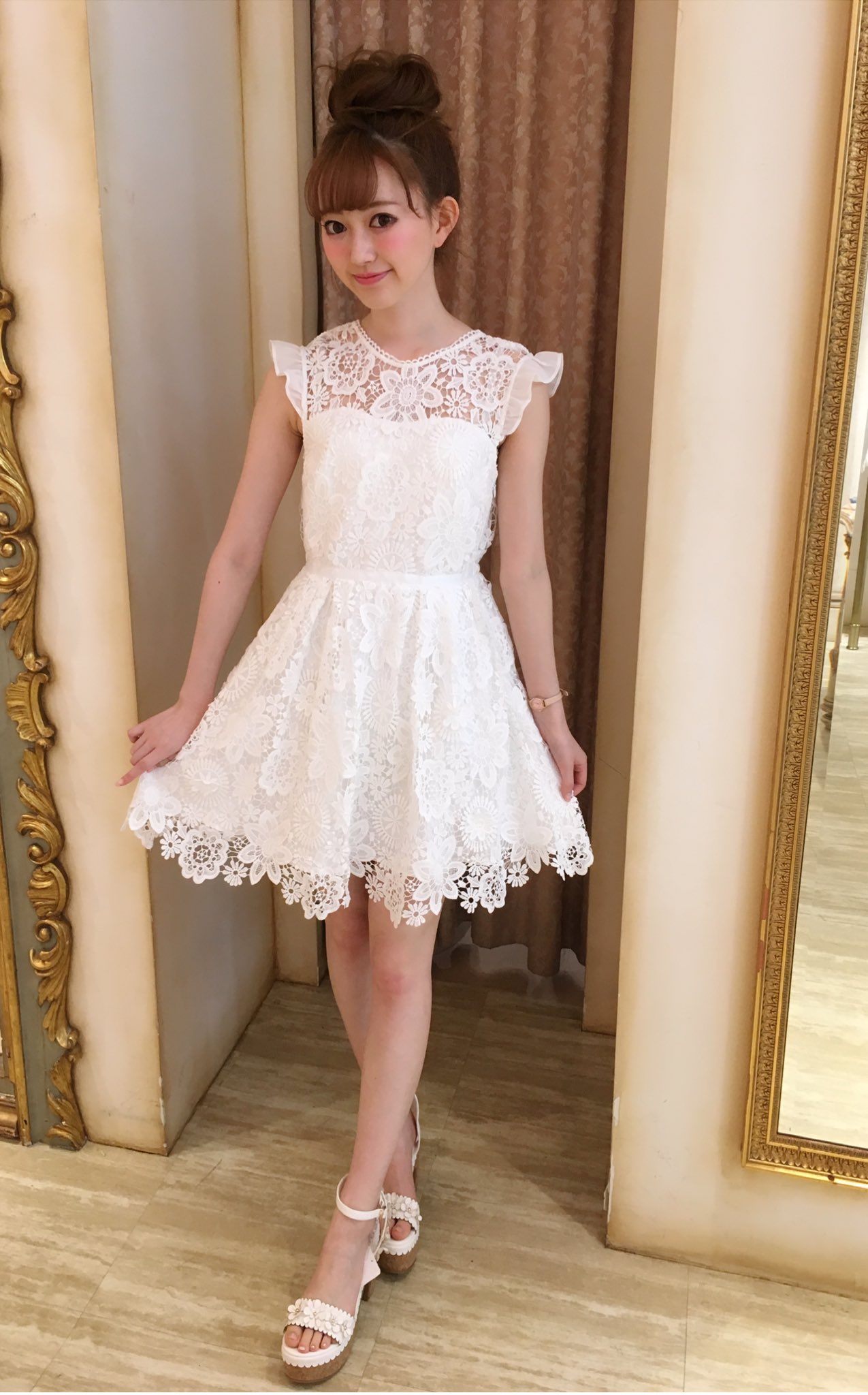プリーツレースワンピース ホワイト （郵送可）LIZ 恥ずかしかっ LISA 