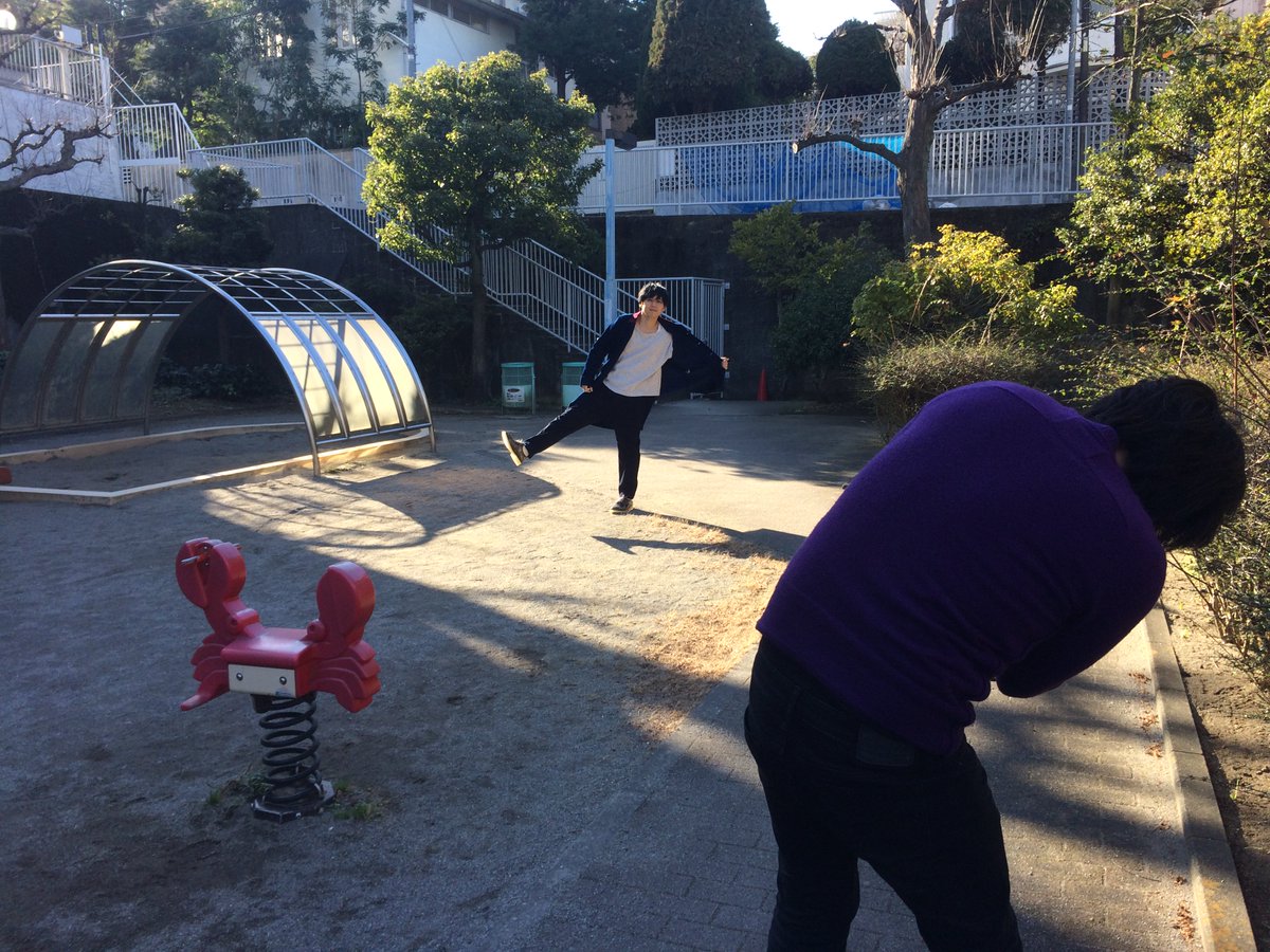 TVguidePERSON's tweet photo. 【「TVガイドVOICE STARS vol.1」好評発売中】表紙は現在放送中のアニメ「進撃の巨人Season2」か���梶裕貴さんが登場！別冊付録は超特大両面ポスター！ここでさまざまなシチュエーションで撮影したメイキングを公開！ご購入はhttps://t.co/detdcfM88R https://t.co/Fwy7zqjTW7