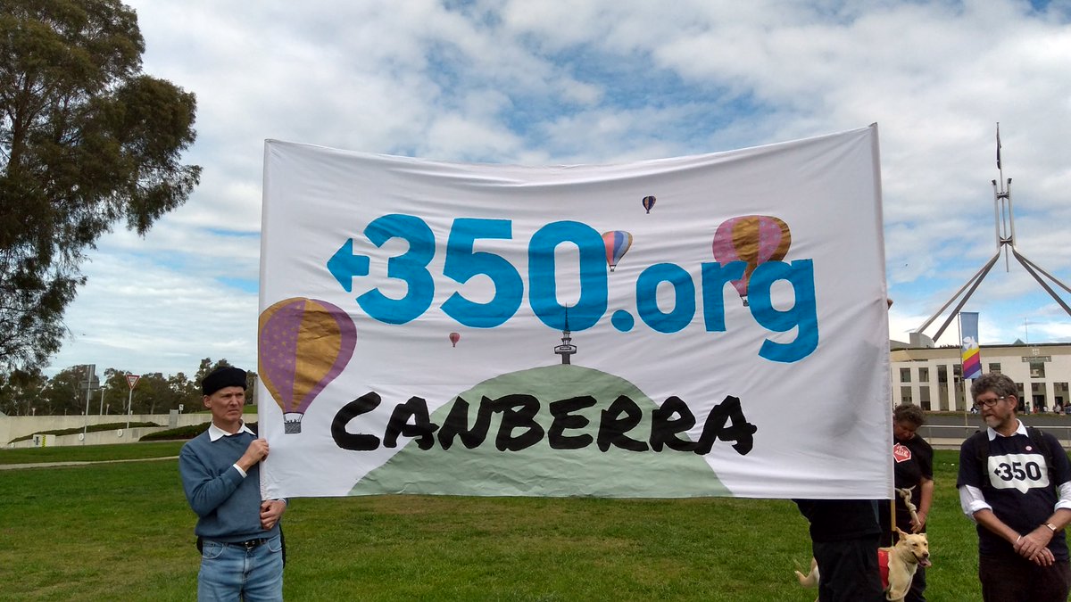 350Canberra's tweet photo. 350 Canberra at the #marchforsciencecbr #marchforscience #marchforscienceau https://t.co/85dhoPmLmd