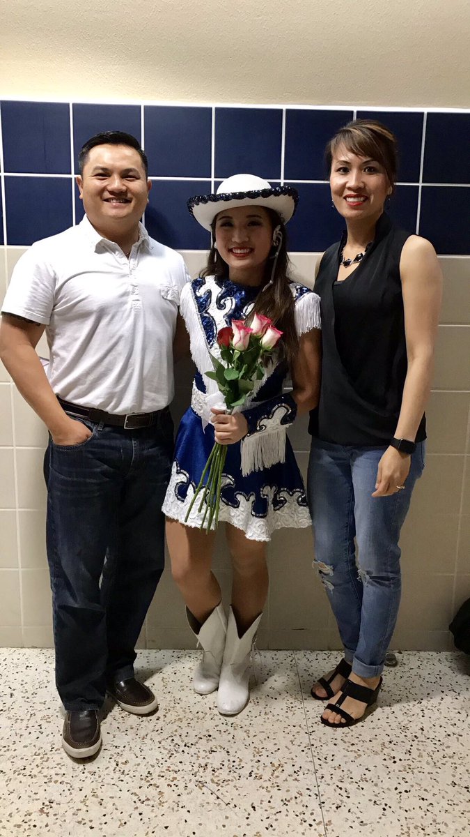 amberlinhtran's tweet photo. spring show night one 💙✨ https://t.co/gLDLrOsANl