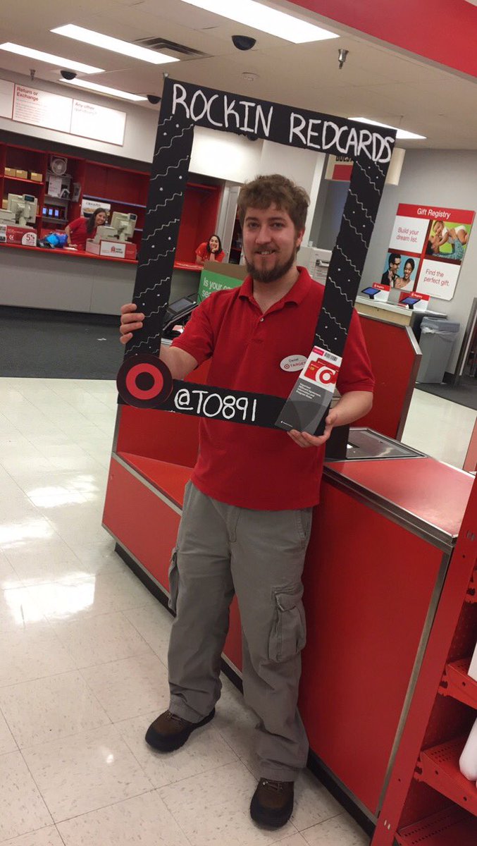 targetlena's tweet photo. Had an awesome close with 3 reds!!! (Peep the photo bombers)
@AndriaGreenwell @BKromphardt @ambock2003 @baileyv13 https://t.co/yeSkSZUQMz