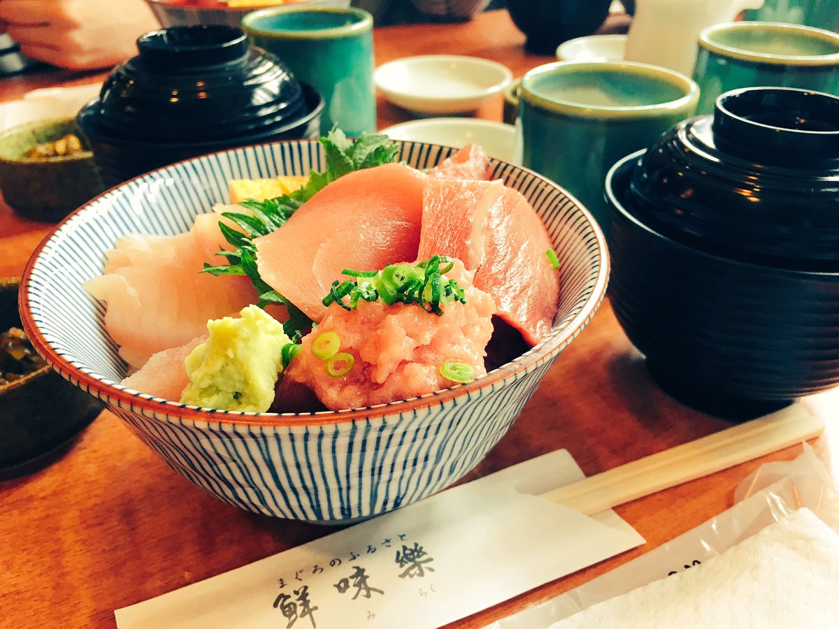 みさきまぐろツア〜〜いエェ〜〜い🎉😍
頬が落ちに落ちるほどの！！おいしさの！！本場の！！新鮮な！！まぐろちゃんたち🐟を食してきました〜･:*+.\(( °ω° ))/.:+😋💕
まだまだ三崎周辺をマンキツします✨(ゆい)