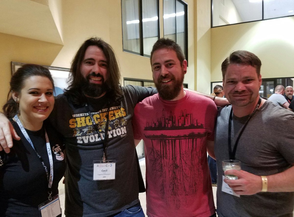 jenicacrail's tweet photo. Met Tom and Cecil of @dissonance_pod at #ReasonCon! Did you know that Cecil and @elibosnick are #bestfriends?! https://t.co/xSTXi9GOSA