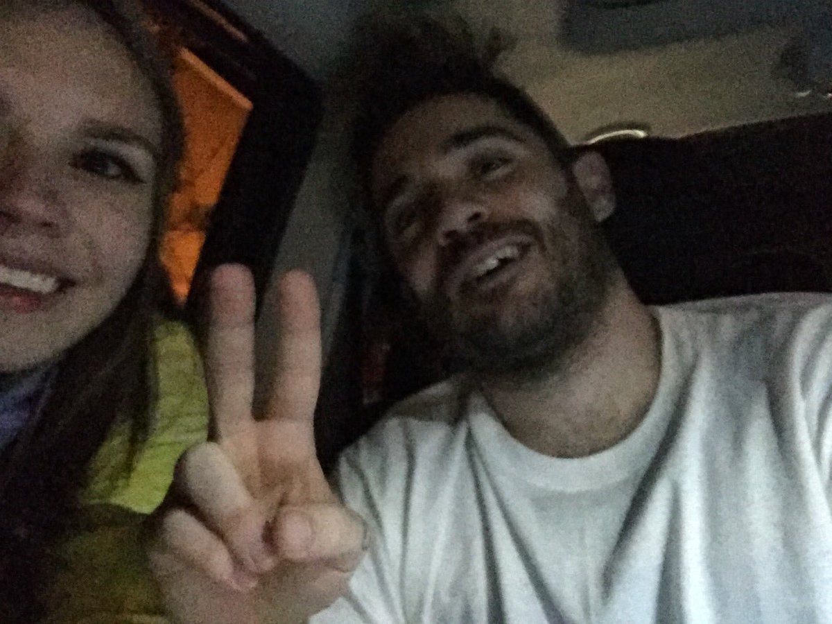 R3MCYCLESKIP's tweet image. GUYS I JUST MET JON IM CRYING HE WAS SO NICE