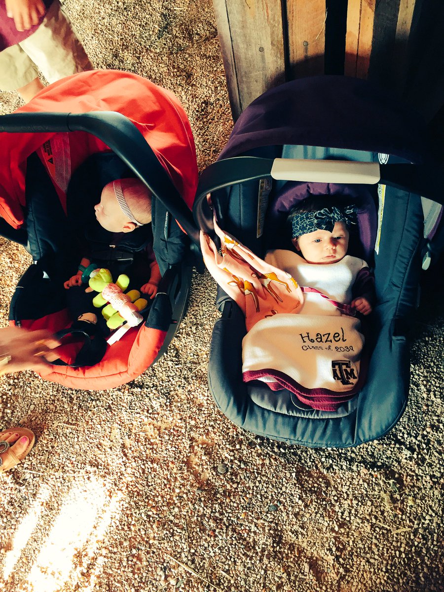 StanleyAlli15's tweet photo. Tonight, at #AggieMuster Hazel met her first Aggie friend. #Classof2039 https://t.co/RkC2w27gnt