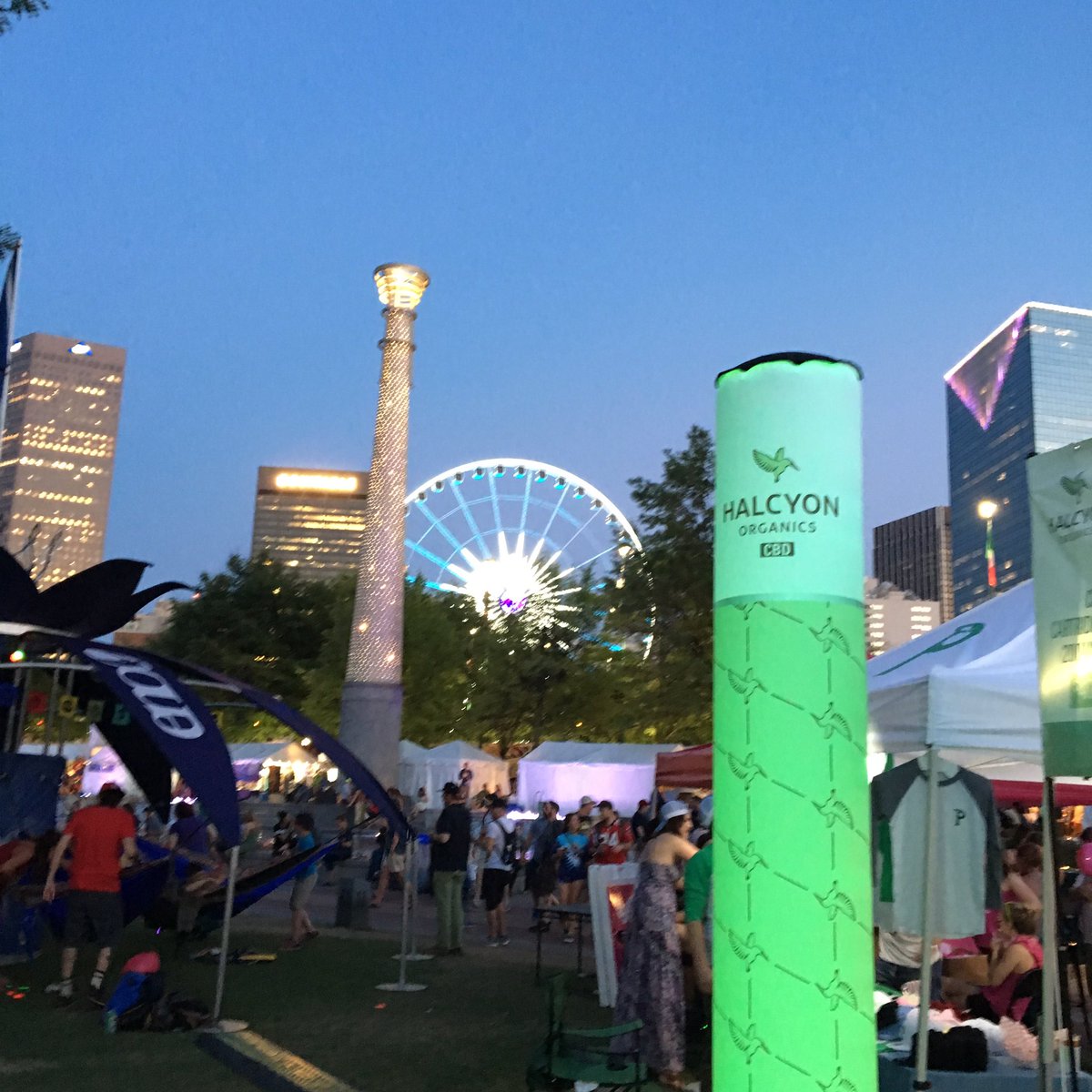 richsullivan's tweet photo. Long, fun day working with the @HalcyonOrganics crew at @420fest #weinsteinwin https://t.co/nGhGW9uCKY