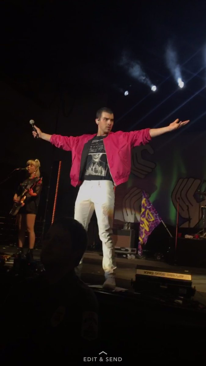 stephjonasxo's tweet photo. This was a beautiful experience ๐ thank you @CMUProgramBoard @DNCE for the amazing memories, ily all โค๏ธ #DNCEntral #TeamDNCE https://t.co/EwL5dfo7s6
