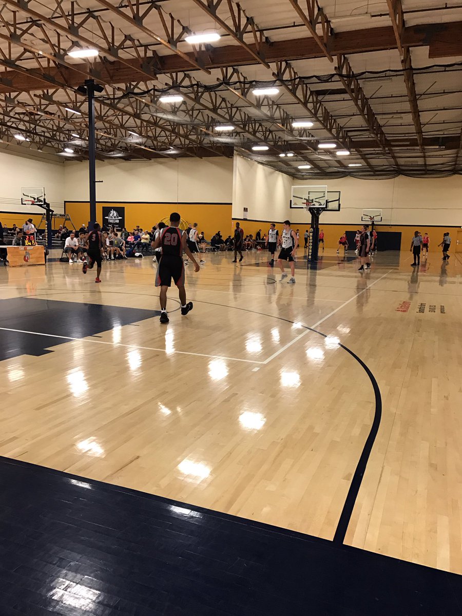 TheHoopCircuit's tweet photo. @TheHoopSalem vs LA Prodigy Elite 17u action #NorCalLive #hoopsalem https://t.co/1BeabEzoSO