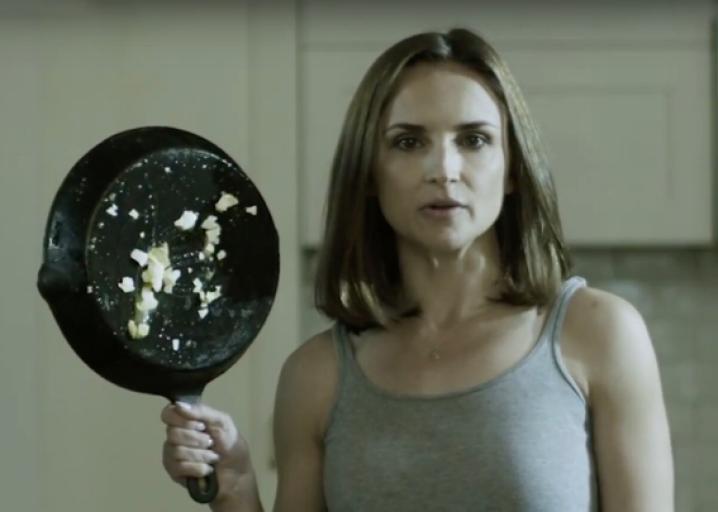 Slate's tweet image. Rachael Leigh Cook recreated her classic anti-drug PSA to show the drug war's racism. slate.me/2pN745e