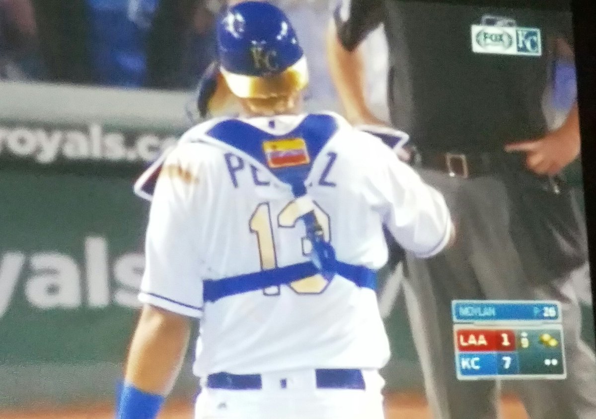 salvador perez gold jersey