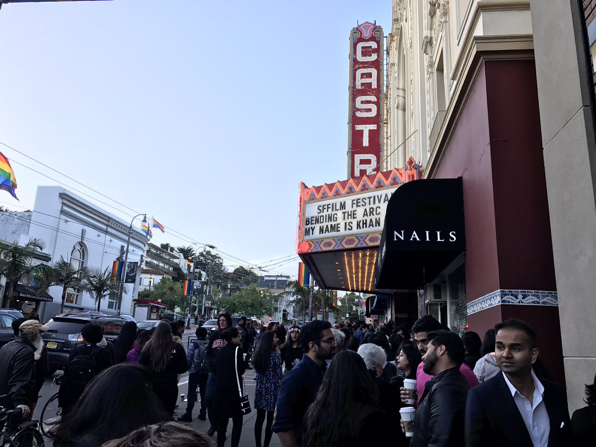 Crowd Outside Castro.. 🙏🙏

#SFFilmToHonourSRK