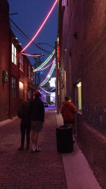 UNLCurling's tweet image. Ice cream social by ordering from an alley 🍦😋 #CurlingFun