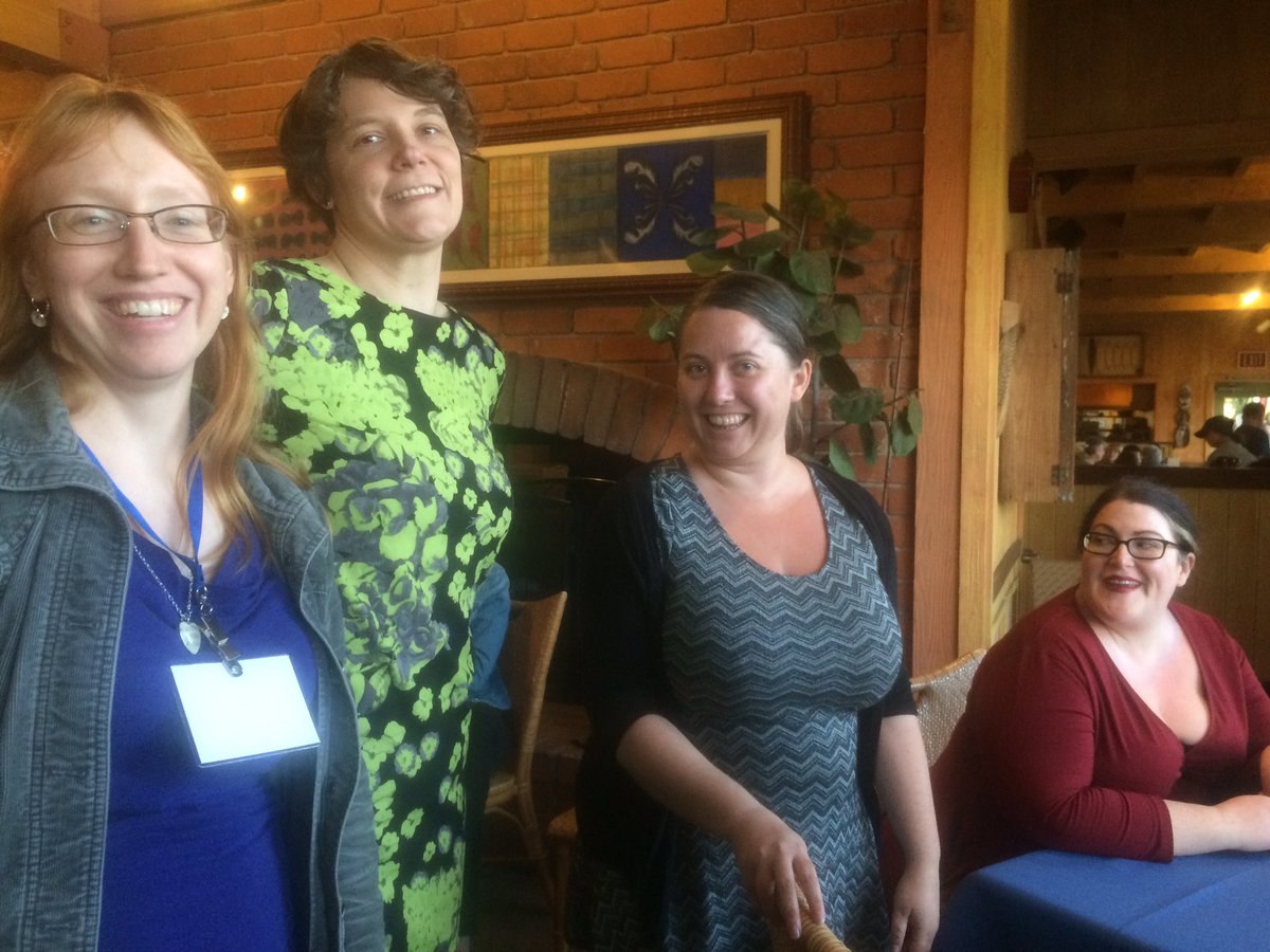 prof_romance's tweet image. #pcaromance #conferencedinner #pcaaca17