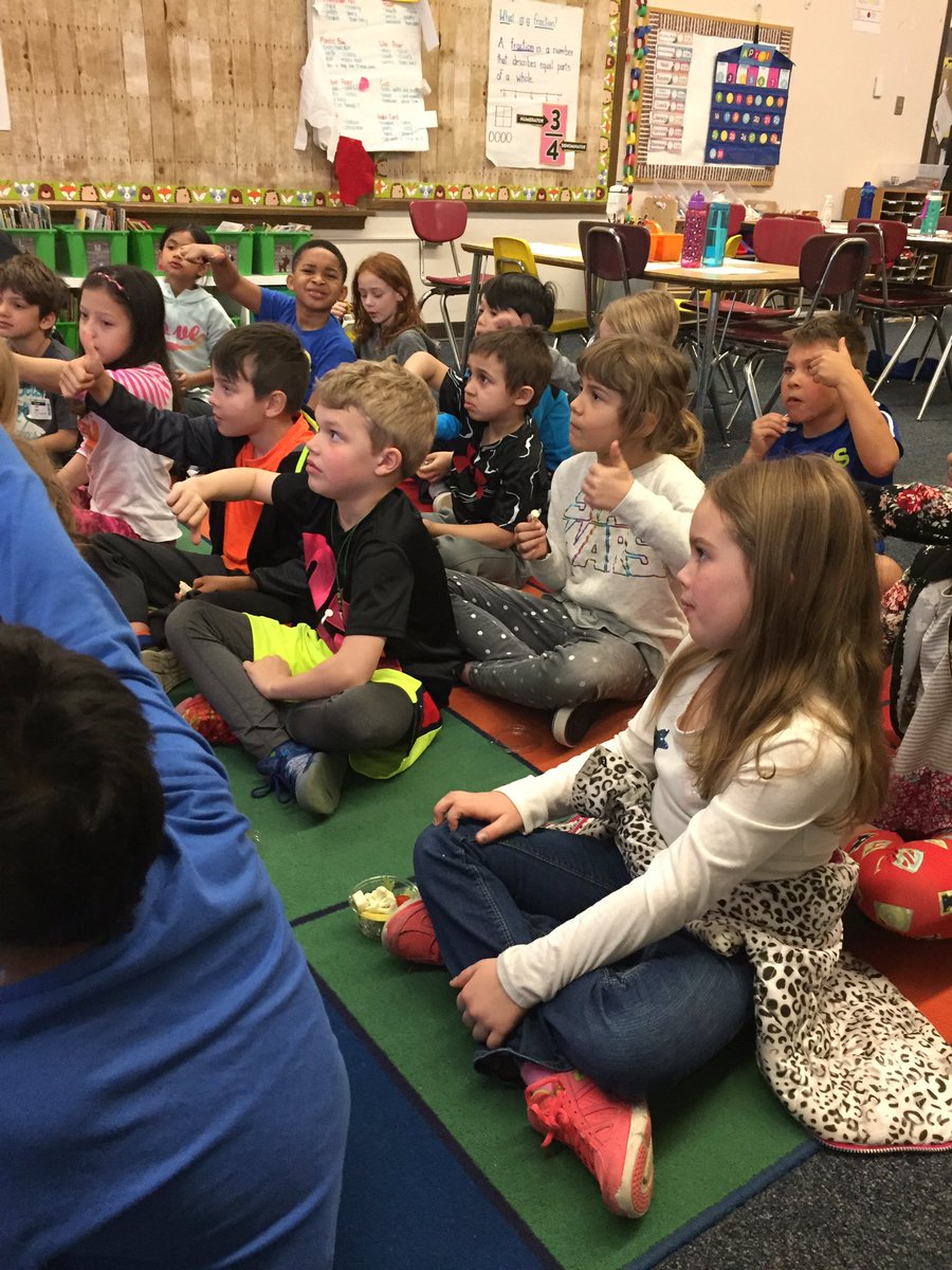 We love veggies! Well most of us 😉We learned that our taste buds change every 10 days. Thanks Health Partners! #HaleToday <a href="/principalfitz5/">Ryan Fitzgerald</a>