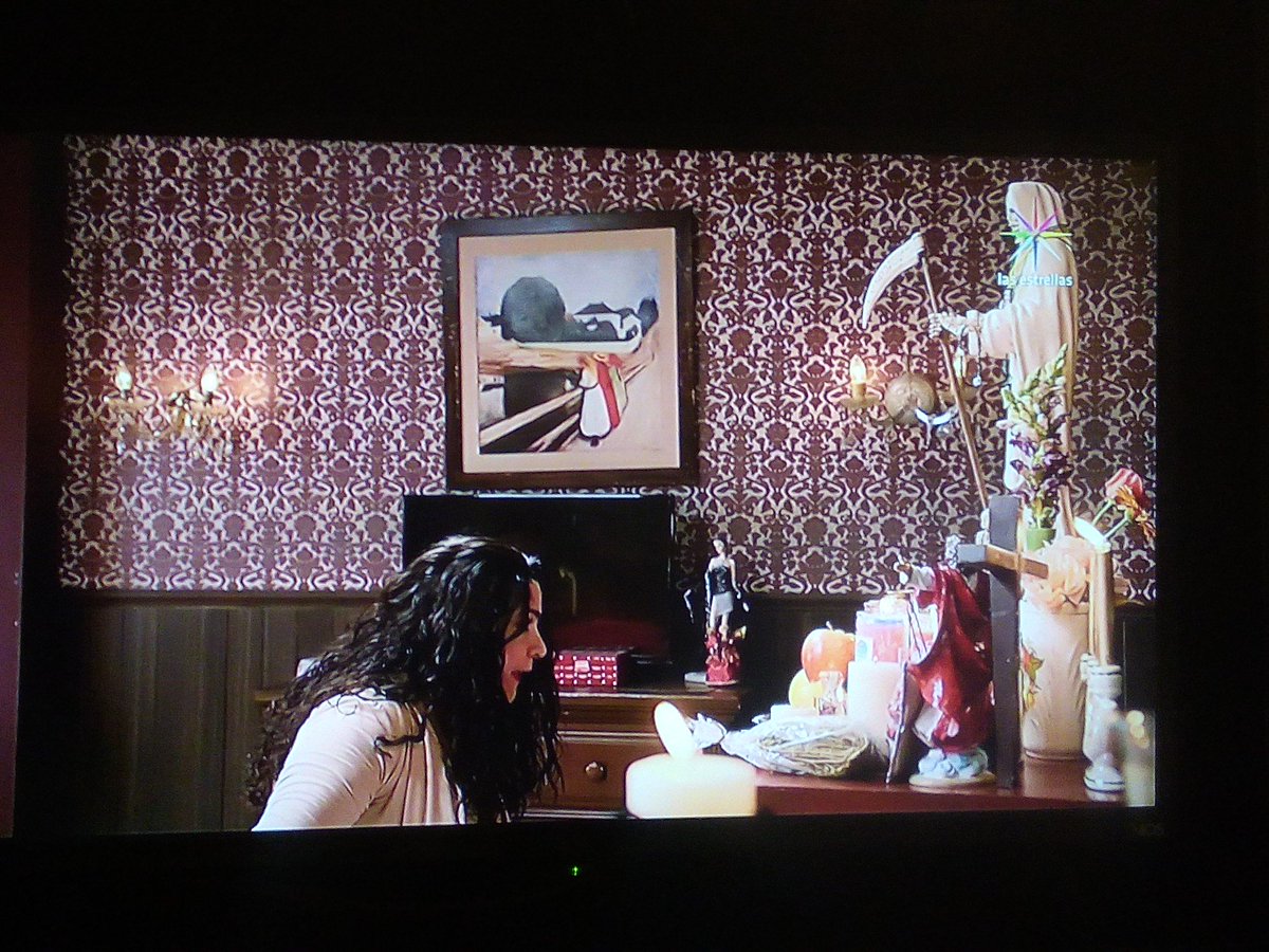 raffgommez's tweet photo. #QueMiedoooo!!! con esa Mujer que le reza a la Santa Muerte en la #LaDobleVidadeEstelaCarrillo @EstelaCOficial ... https://t.co/PZZRD7B0I3
