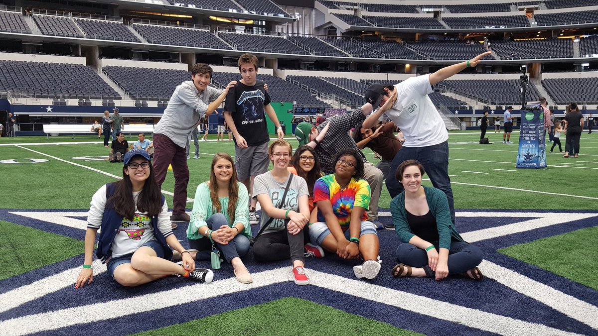 MediaArts_UNT's tweet photo. Marielena Carpanzano & #LLCommunity mentees at the AT&T Media Tour 2017 @UNTsocial @UNTPrez #untmediaarts Thanks @JustinBrumit & Michelle! https://t.co/g04ep9Rgho