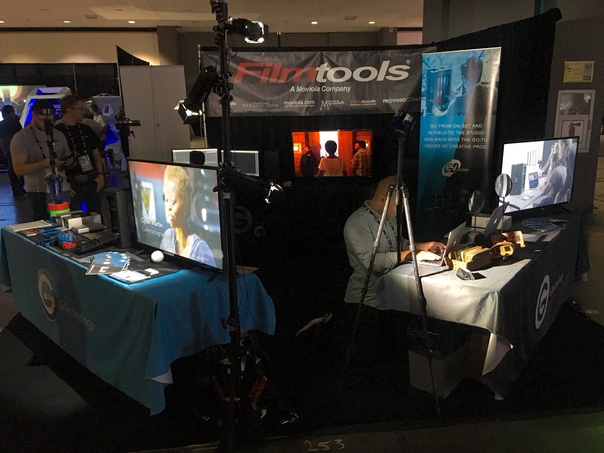MediaTechBobby's tweet photo. So you want to shoot your own #VR? Come talk to #gtechnology @Filmtools @vrlosangeles #provideo #360video #production #storage #GTECHVR https://t.co/UDX8zFBhpD