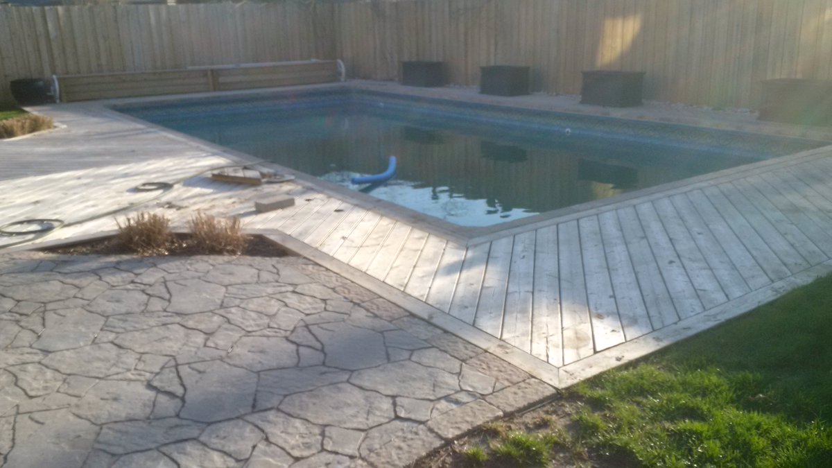wellscargo77's tweet photo. Pool is open https://t.co/de6OhkuQzb