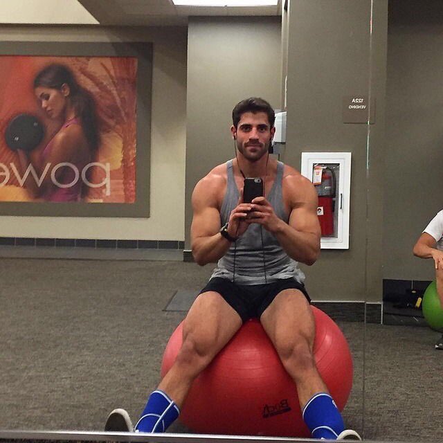 C9aJMxdVwAIDjeW.jpg:large